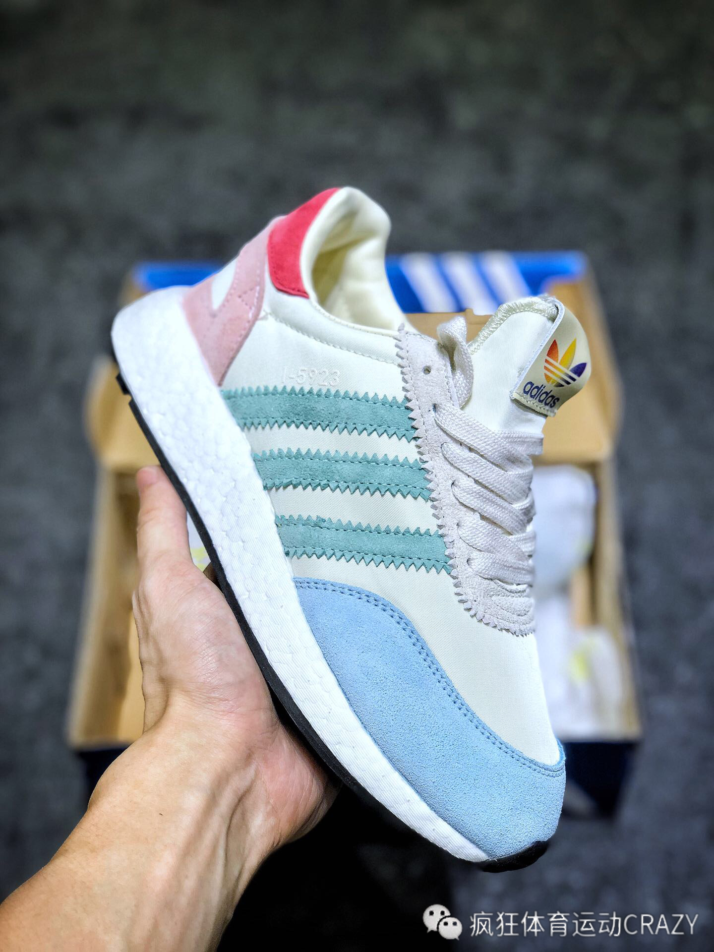iniki runner boost 阿迪达斯复古 i
