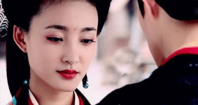 7位明星画上"一点红":杨幂灵气,赵丽颖惊艳,而他靠实力压轴_眉心