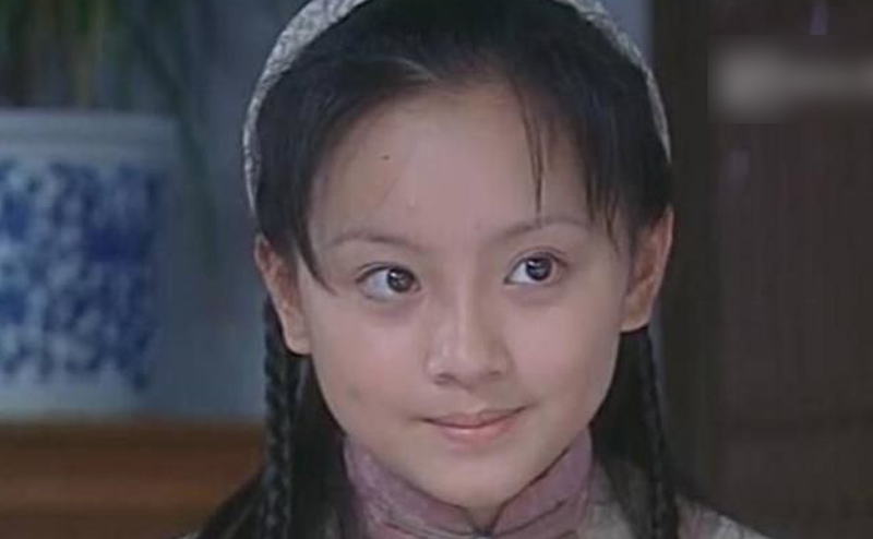 她从小颜值逆天,是很多8090后梦中情人,如今嫁黑人生混血儿子_叶彤