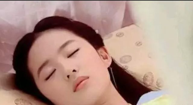 女星睡着的样子杨幂赵丽颖刘诗诗迪丽热巴谁是你眼中的睡美人