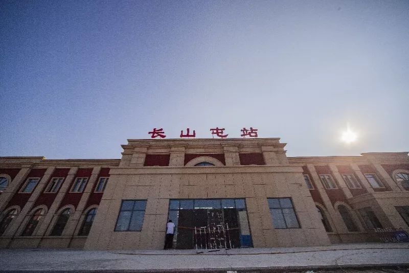 铁路系统满分作文提到了118个火车站