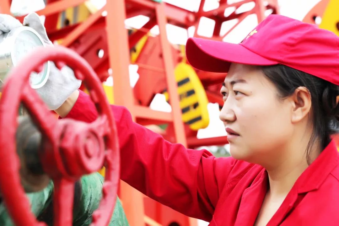 临盘油田女人图片