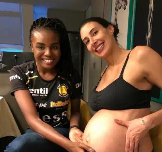 谢拉通过自己出色的发挥,帮助巴西女排连续问鼎奥运会女排金牌