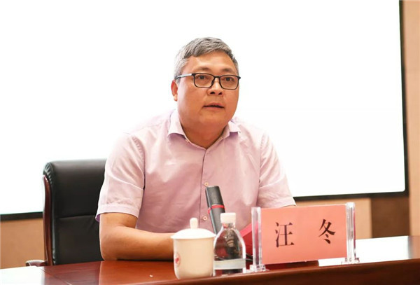 绿地集团赴大别山开展主题教育活动