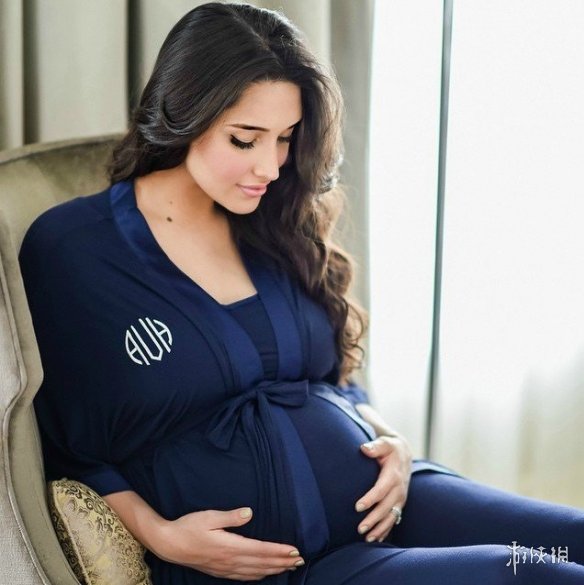 霍福德坐拥nba最美娇妻艾米利亚·维嘉 又怀孕了!_妻子