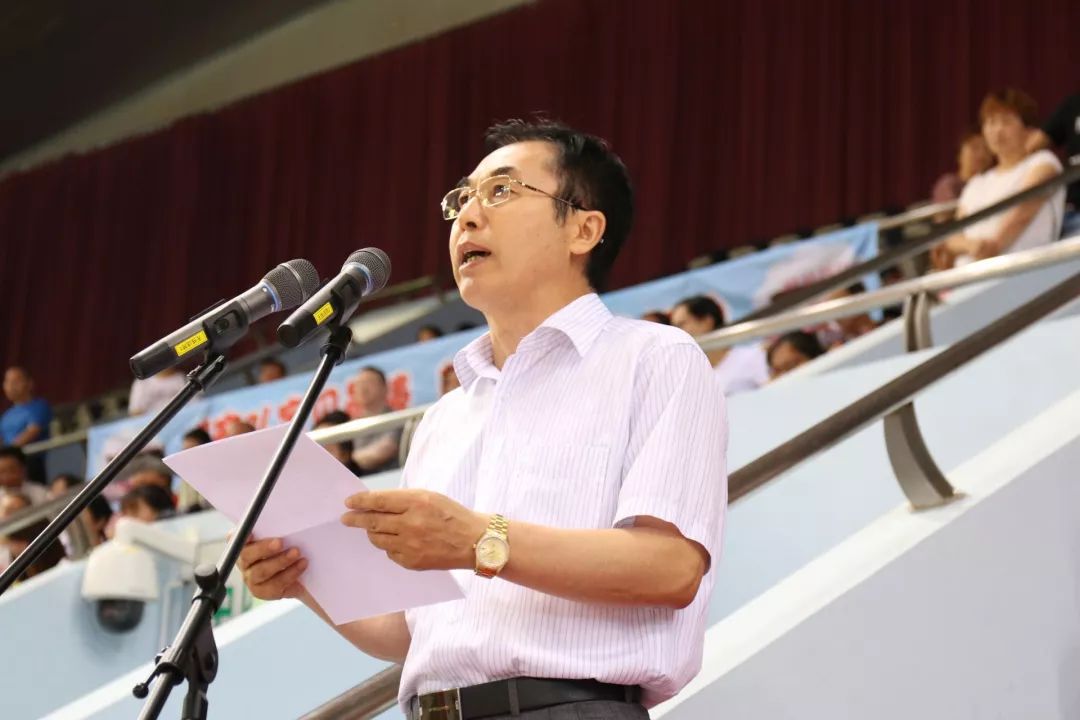 省教育厅副巡视员李金泉省体育局副局长王伟中6月30日,由省体育局,省