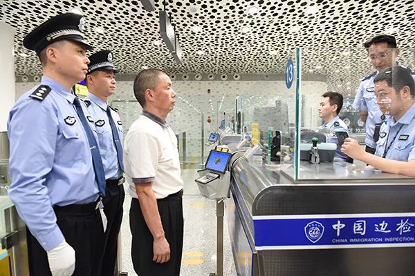 深圳市在全省率先实现"百名红通人员"案件清零_刘宝凤