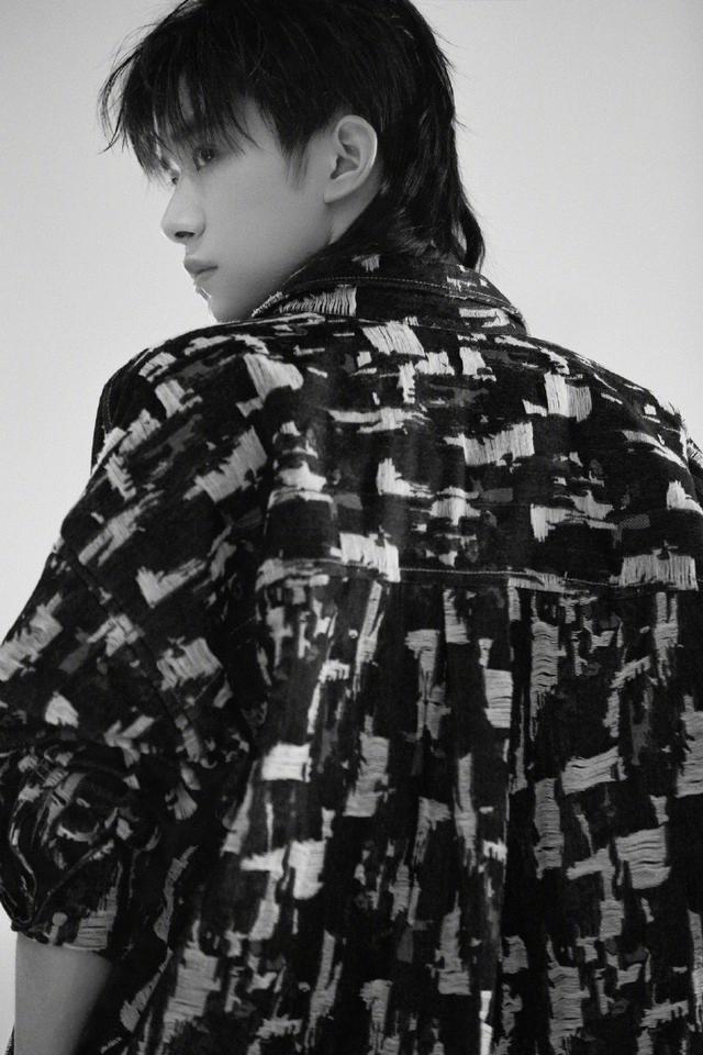 原创又见鲻鱼头易烊千玺街舞2造型亮相每期都换新造型每款都a爆