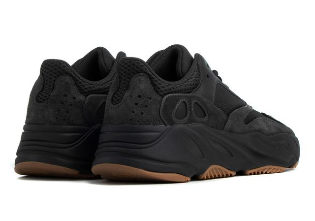 突袭发售今日开启!全黑yeezy boost 700"utility black"北美开售