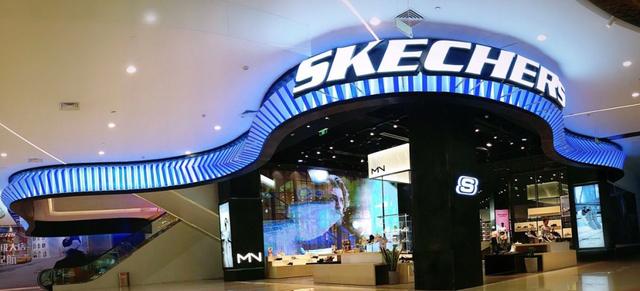 百盛金狮广场三周年:玩转"潮态度"_品牌