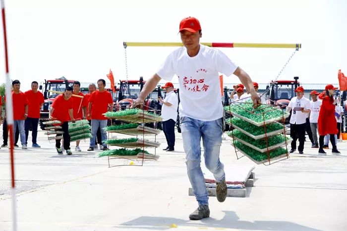 赛每个单位派出十名选手用扁担挑苗,从a点挑到b点,中途走跳板独木桥