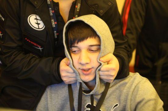 原创dota2:一号位选手大比拼,nisha成就巅峰大魔王,ame难救低迷lgd