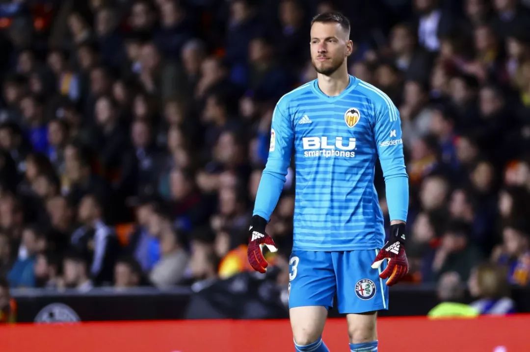 西莱森平换内托你看懂巴萨这次操作的玄机了吗