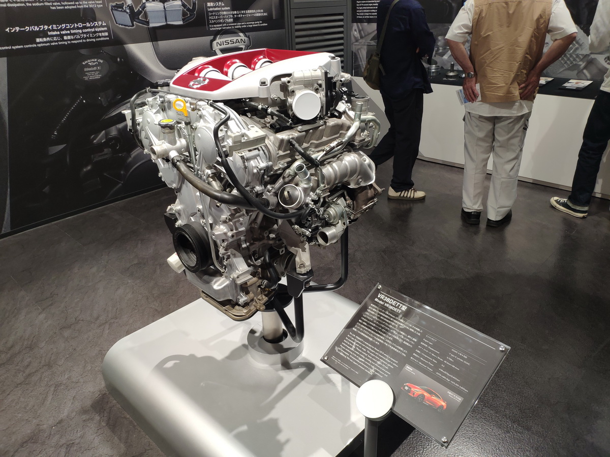 还是见到了梦寐以求的战神,以及日产gt-r r35上的那台vr38dett发动机