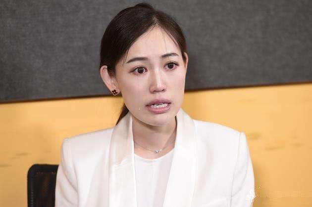 王宝强离婚2年后喝酒痛哭被曝光,原来是因妈妈离世_马蓉