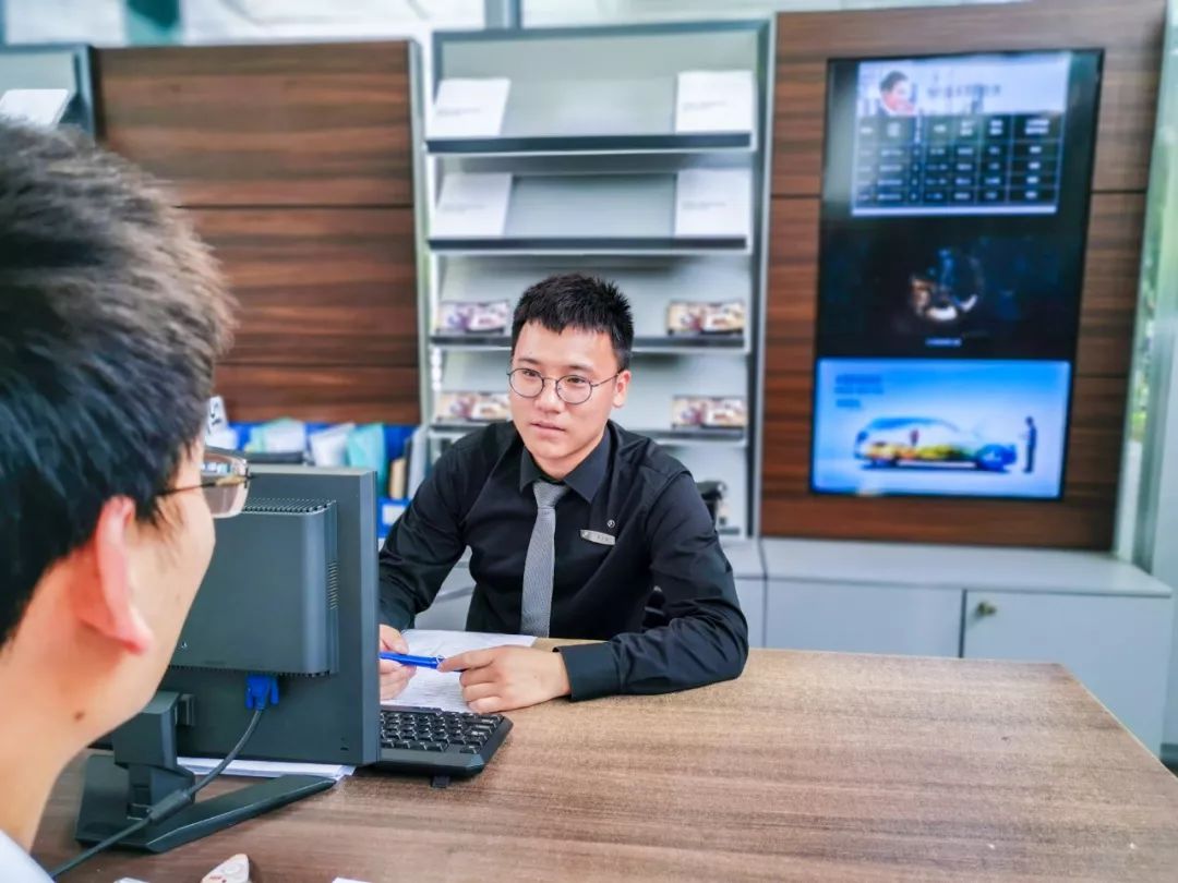 星专访无畏风雨的追梦人常州万帮奔驰售后服务顾问胡文彬