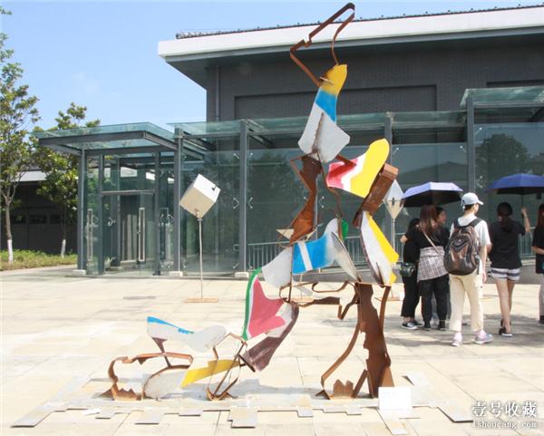 公共艺术的"新生"力量:江汉大学学子优秀作品展亮相汤湖美术馆