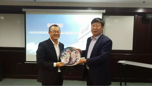 代表团由董家口经济区工委书记,管委主任封洪海带队,青岛国际经济合作