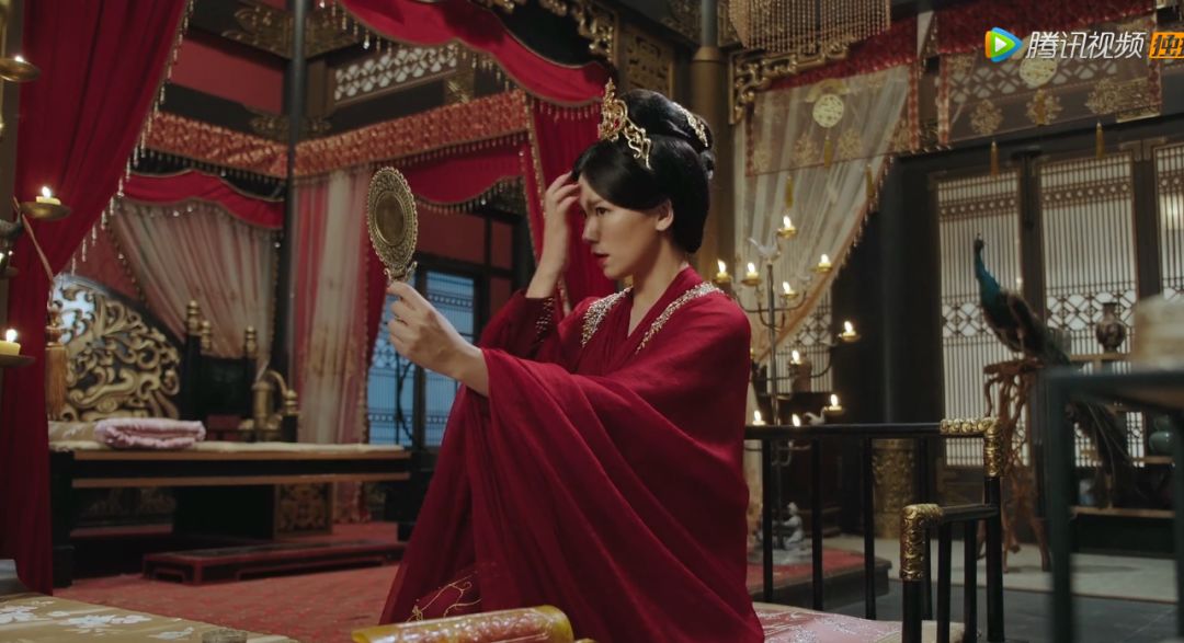 凤弈贡献了2019年荧屏最沙雕的皇后
