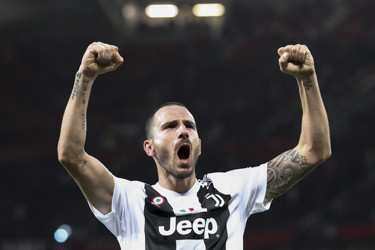 意名记:曼城巴黎均在关注博努奇,但暂无实际谈判