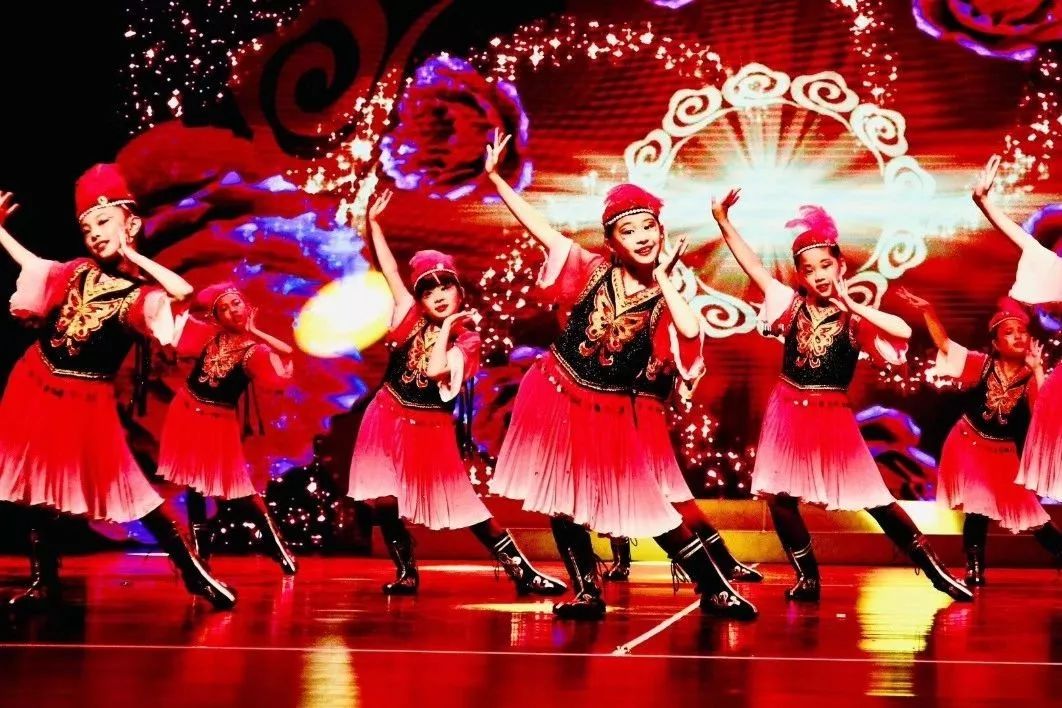 2019春季马兰花艺术实验班舞台教学汇报演出圆满落幕