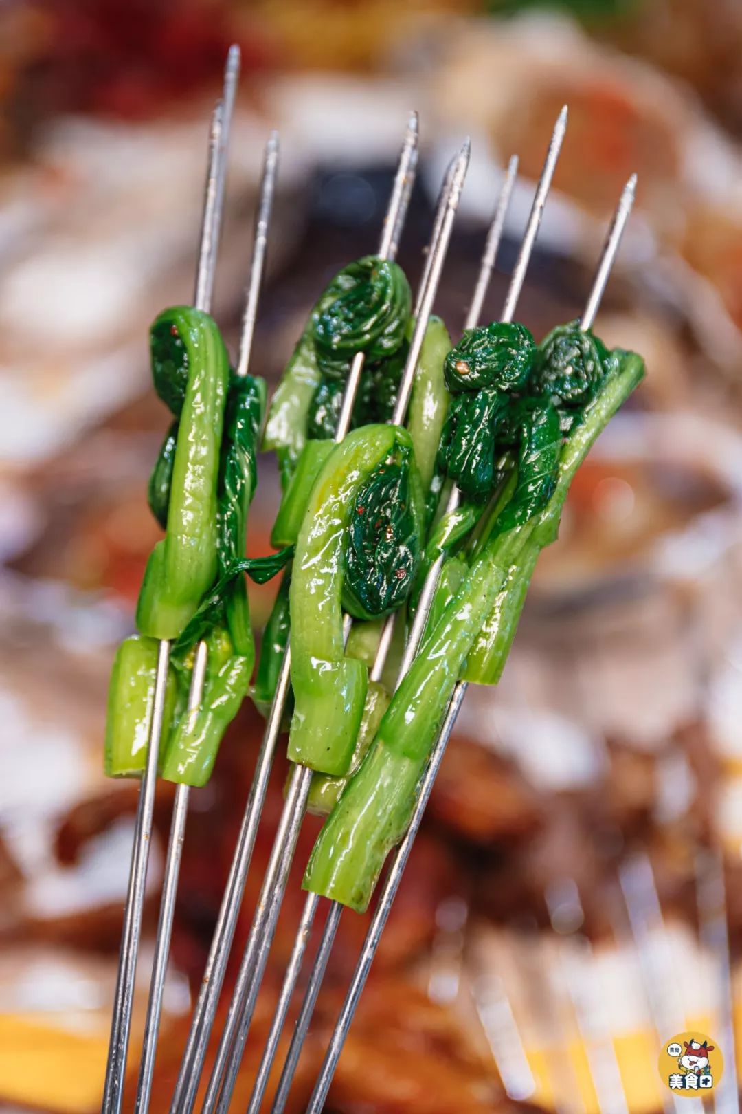 地瓜条是无比甜蜜鲜嫩的,干豆腐串烤后筋道q弹,豆香浓郁.