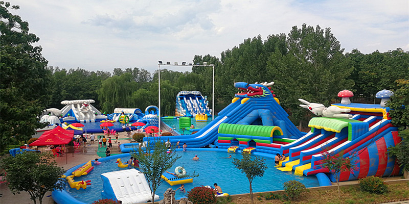 济源40余家自媒体走进名谦水上乐园采风