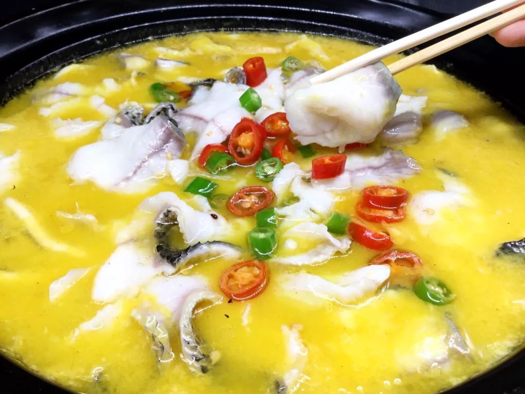 酸菜鱼放啥腌鱼料使鱼片白又煮后不烂