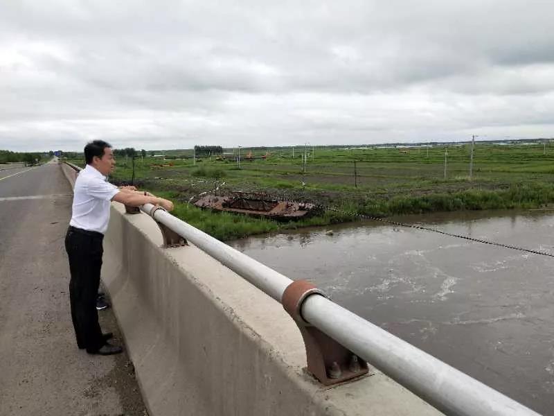 副县长吴玉宝深入树人乡检查防汛工作