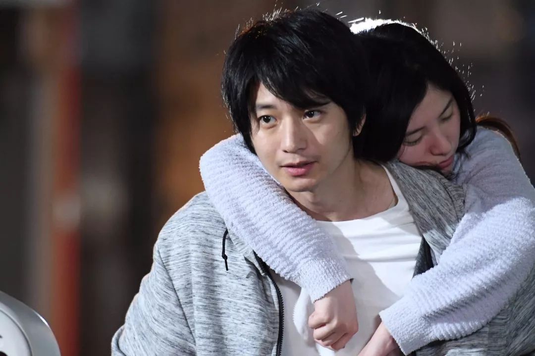 选前任还是现任?《我要准时下班》大结局创收视率新高