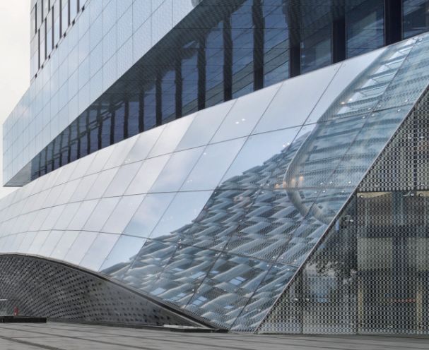 曲面玻璃幕墙室外实景· 曲面玻璃幕墙室内实景· 曲面点式玻璃竖