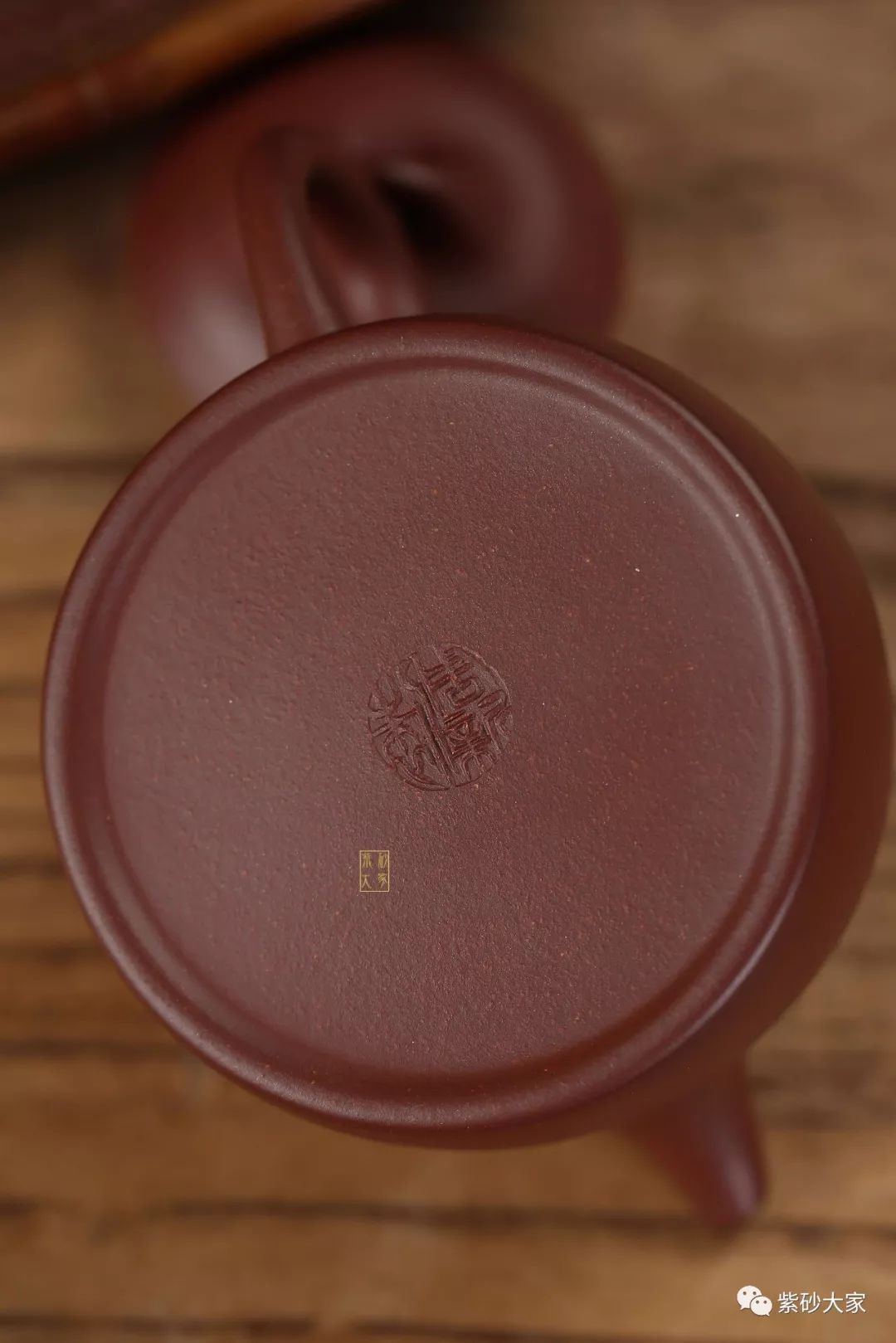 在师父的言传深受的指导下,对紫砂壶的创作有了更加深入的理解,制