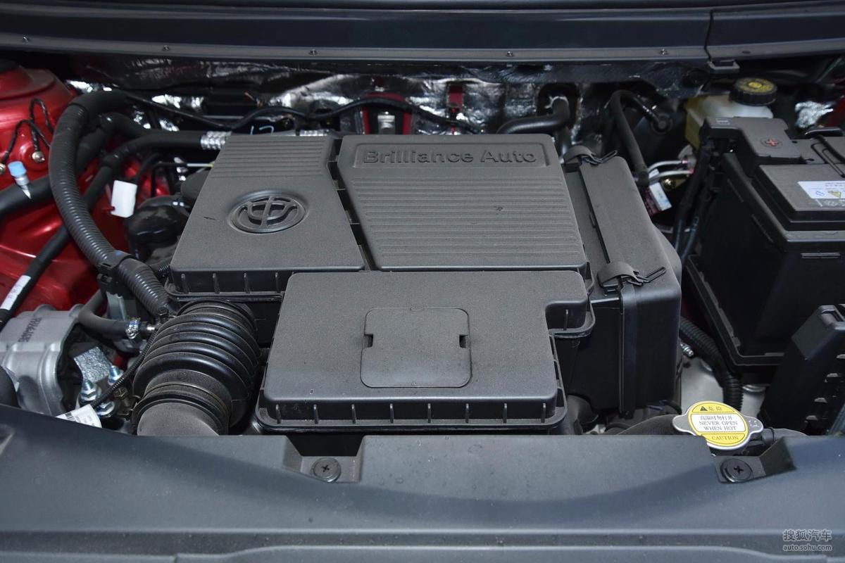 动力方面,中华v3搭载1.5l/1.5t/1.6l三款发动机,其中1.5l/1.