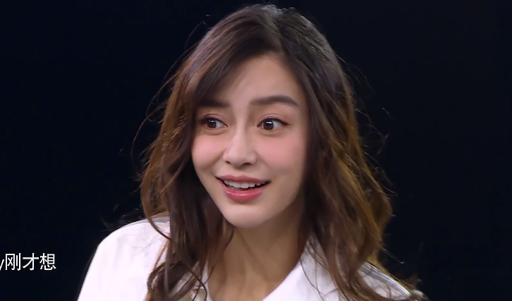 baby脸部发福明显似水肿眼睛比以往大了一圈