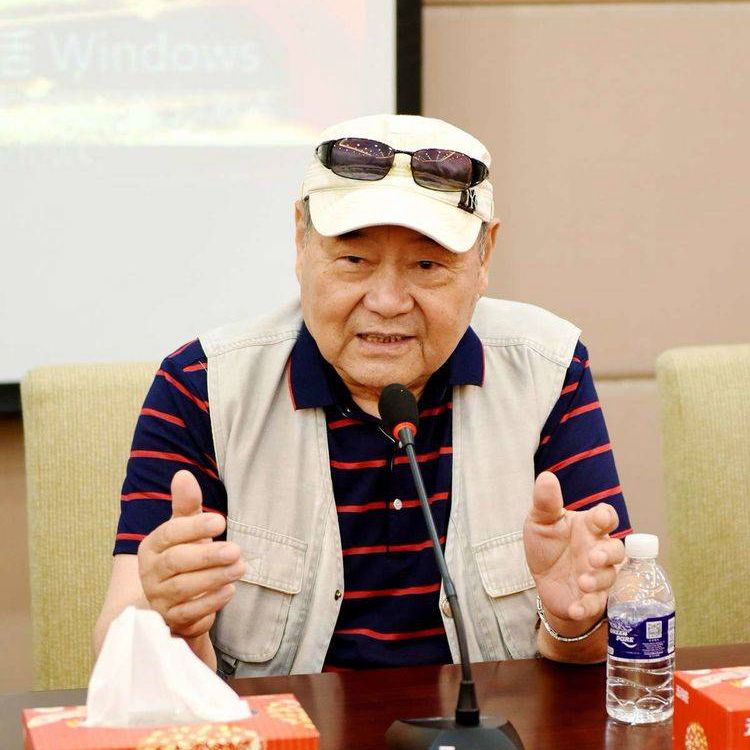 孙渝烽国家二级导演>>有两位敬业的老师指导,你们很幸福,仅仅3年就出