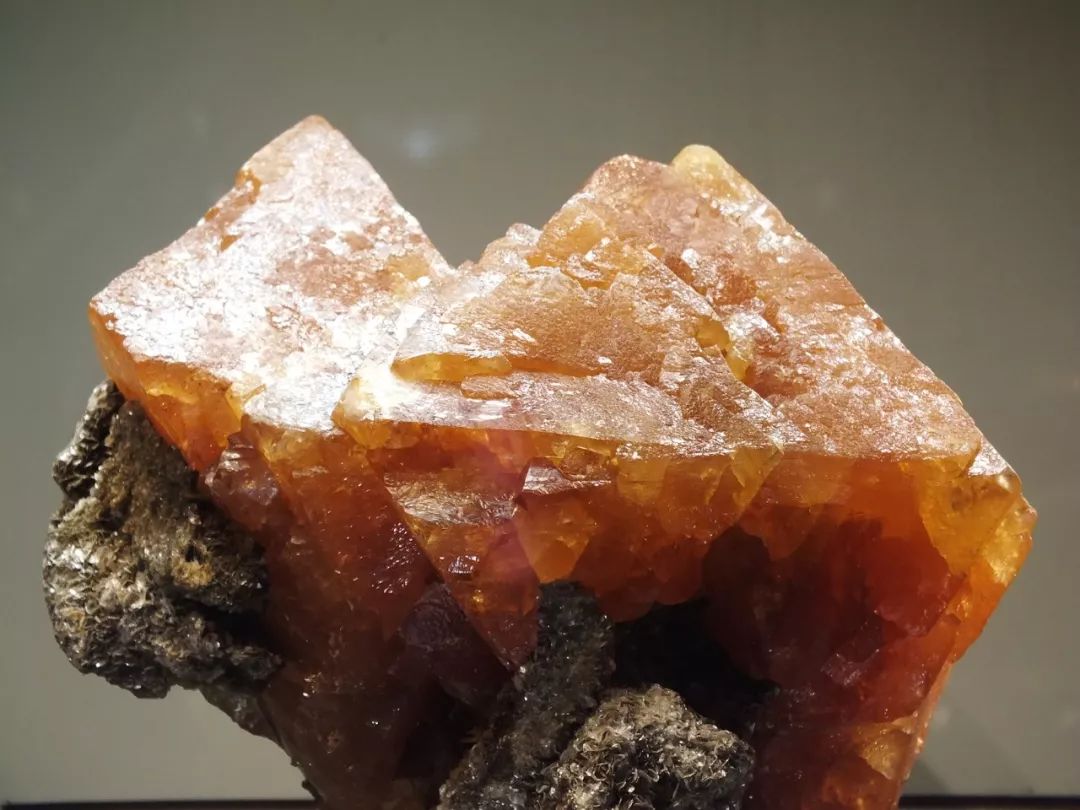 矿晶收藏的那些"新宠"_白钨矿