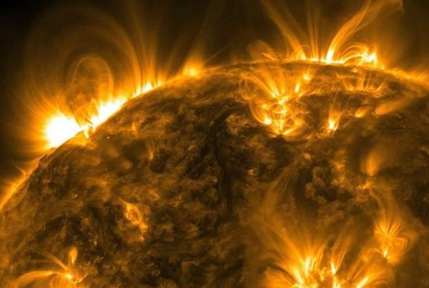 倘若一颗巨大水星高速撞击太阳会怎样网友能把太阳浇灭吧