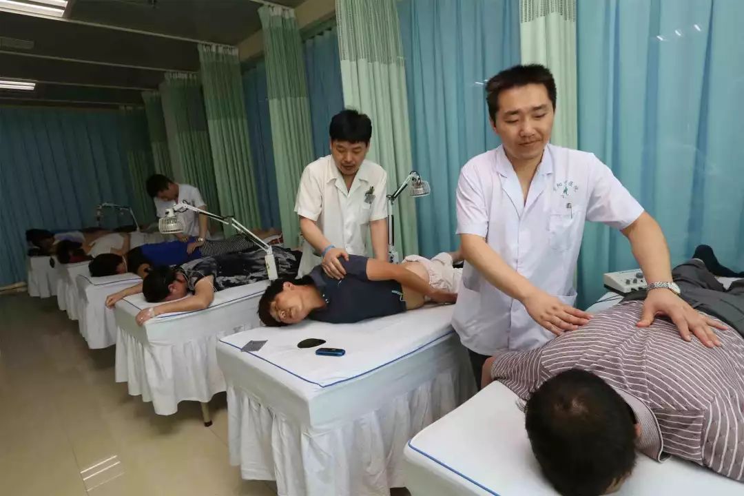 开设中医内科,针灸科,推拿科医院依托石河子大学医学院第一附属医院