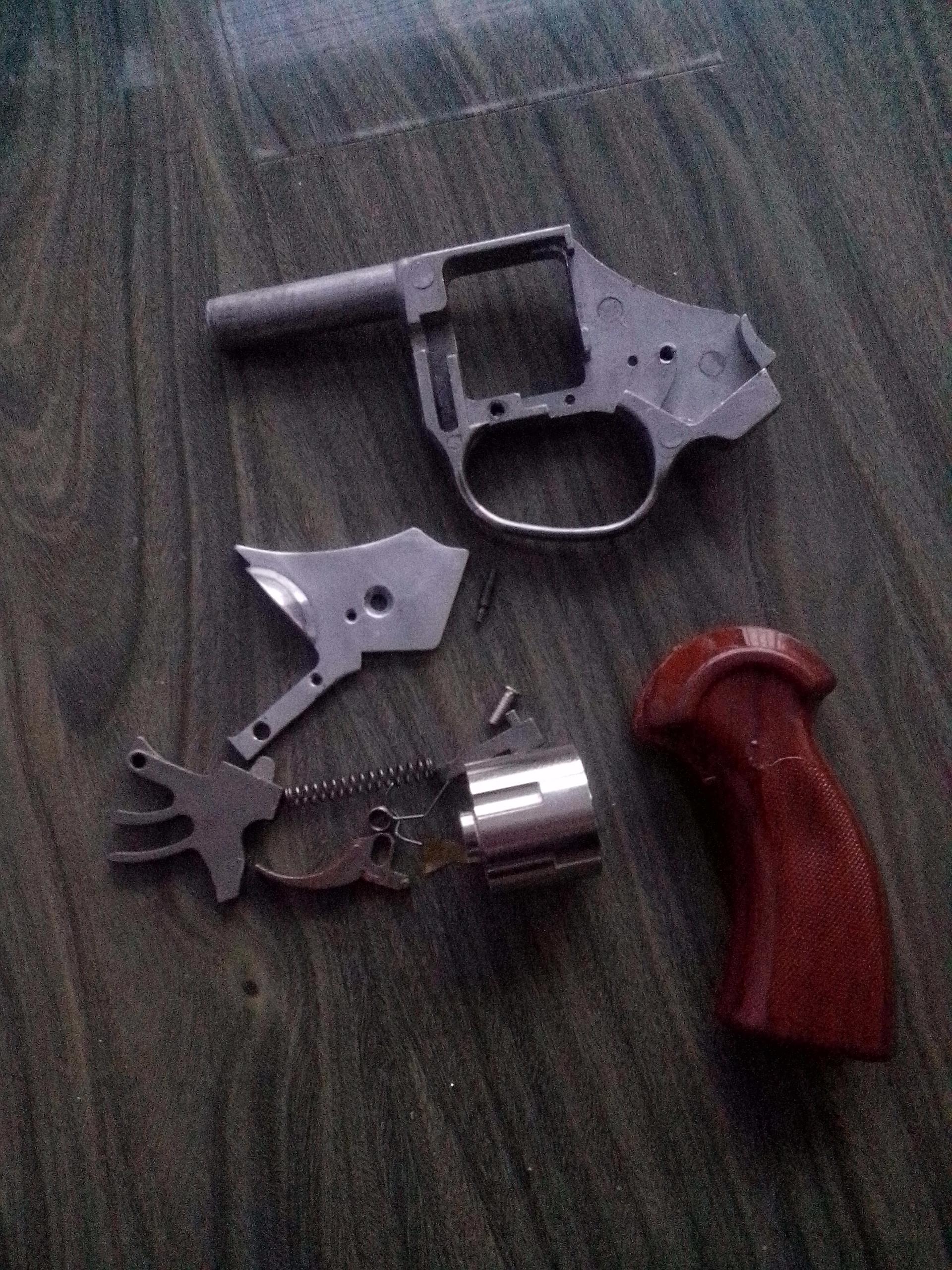 残疾小伙售发令枪获刑案原审程序违法被发回重审