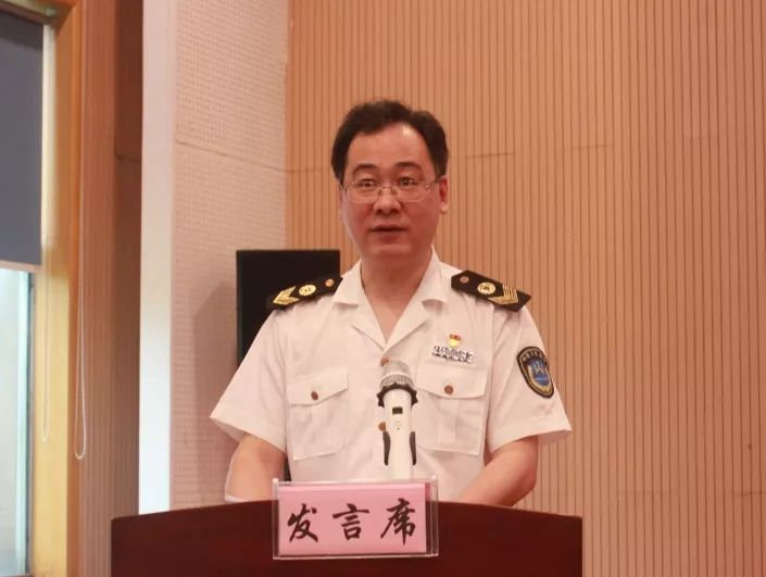 胡立群会议强调,卫健系统广大党员干部职工要坚持政治高站位,牢固树立