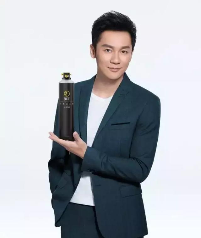 范冰冰李晨等明星分手,哭得最惨的是广告主