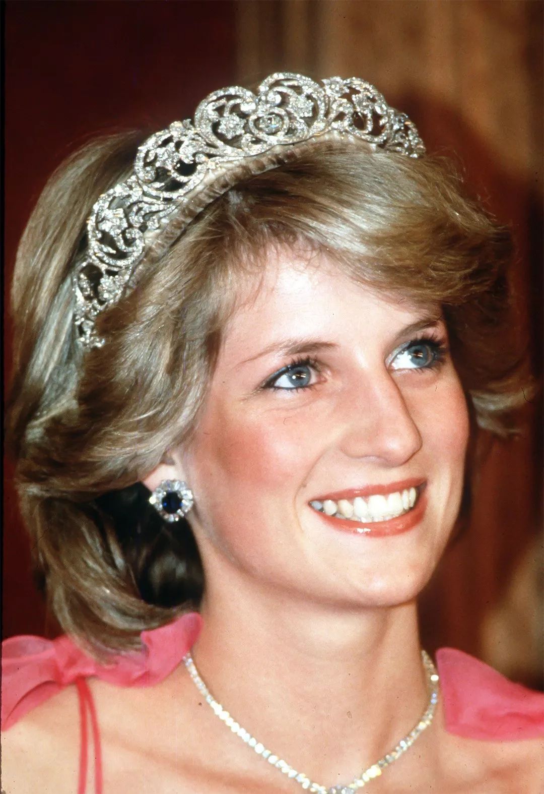 一组展现戴安娜芳华的照片怀念58岁英王室昔日美人