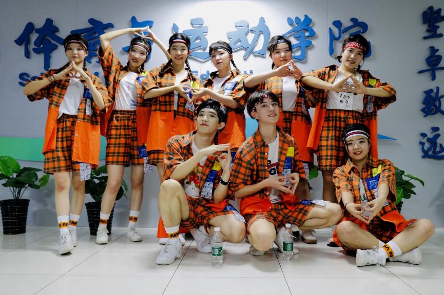 优质选手准备好你们的十万分贝了嘛现场观众呼喊分贝值最高的一组选手