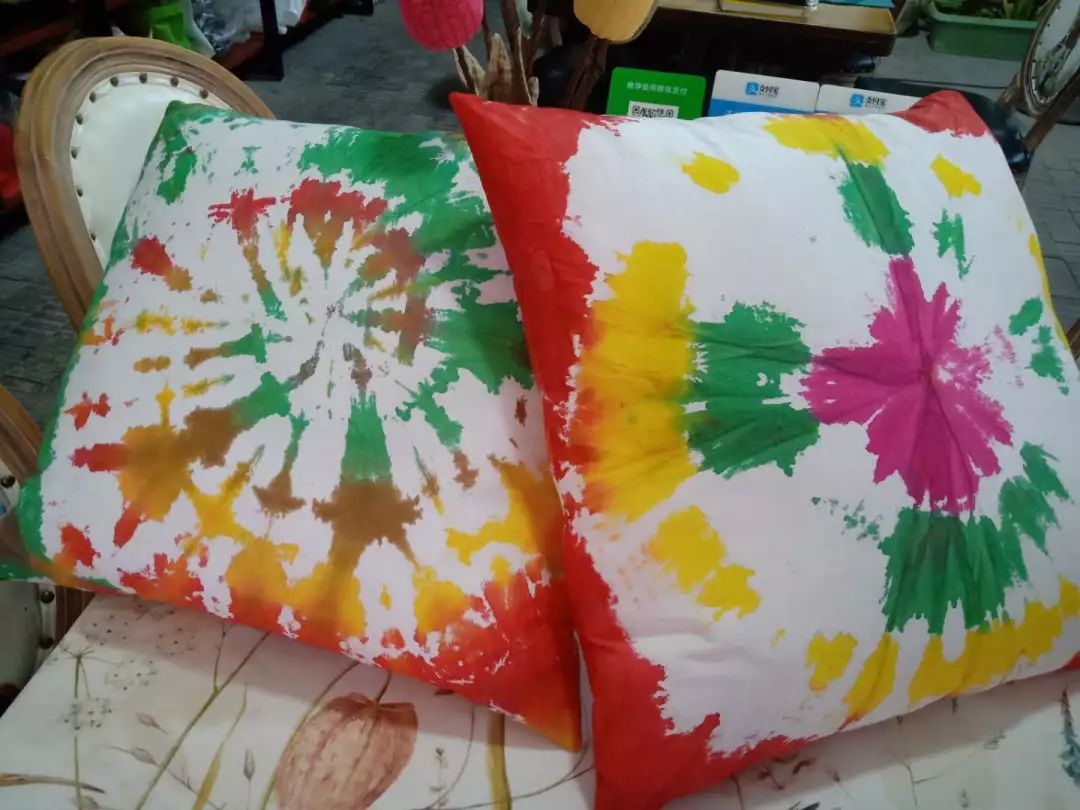彩色的暑假 快乐的扎染亲子活动