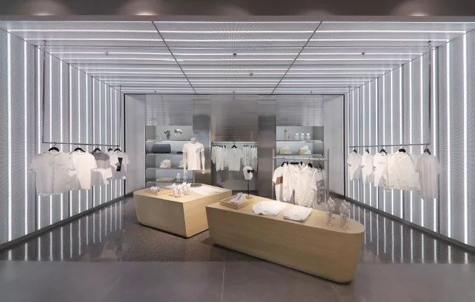 杰克琼斯门店再度升级!"整容"引入黑科技,智能化时代已经到来!