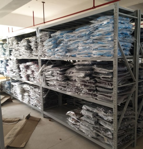 服装厂货架定制浅谈服装陈列货架最常用的12种陈列方式