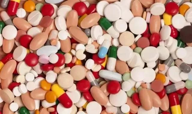 (10贴)止血,消炎,护创,云南白药用于跌打损伤(一瓶),正红花油烫伤