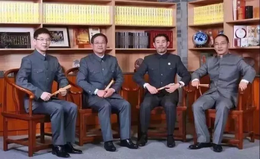 南柏先生与稻盛和夫先生南柏先生南柏先生《cctv-发现之旅》对话请花