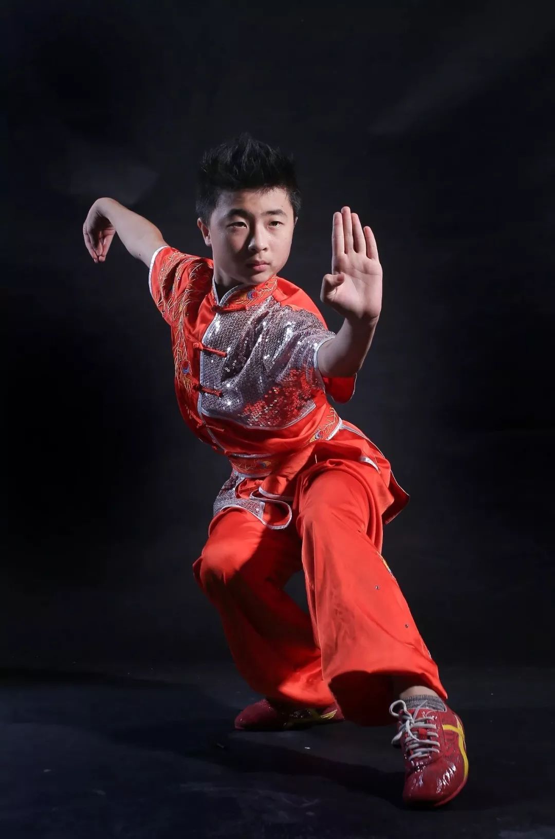 想让小孩强身健体不被他人欺凌,家长们可以这样教小孩…_武术