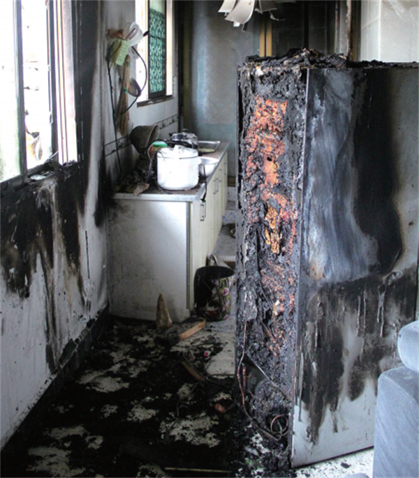 虽然日常生活中冰箱爆炸的可能性是比较小的,但是一旦发生就可能伤人